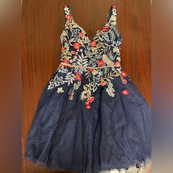 Elle Wilde short prom formal beaded appliqué navy dress size 2 - Picture 3 of 7